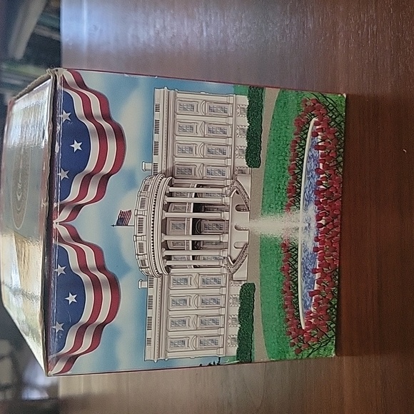 Collectible Presidential Jack-in-the-Box. - Picture 2 of 8